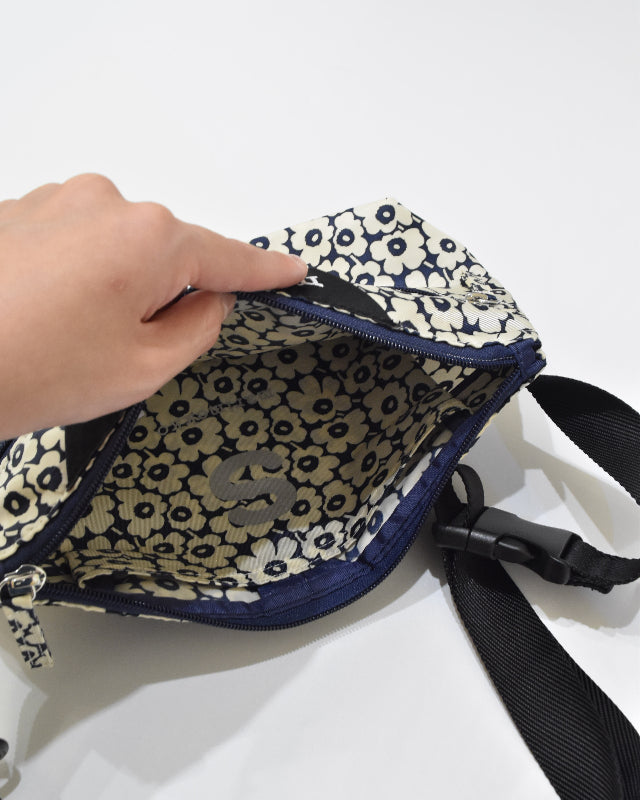 【マリメッコ】 Neat Crossbody Unikko S ショルダーバッグ 52254294573