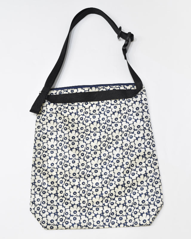 【マリメッコ】 Neat Crossbody Unikko M ショルダーバッグ 52254294575