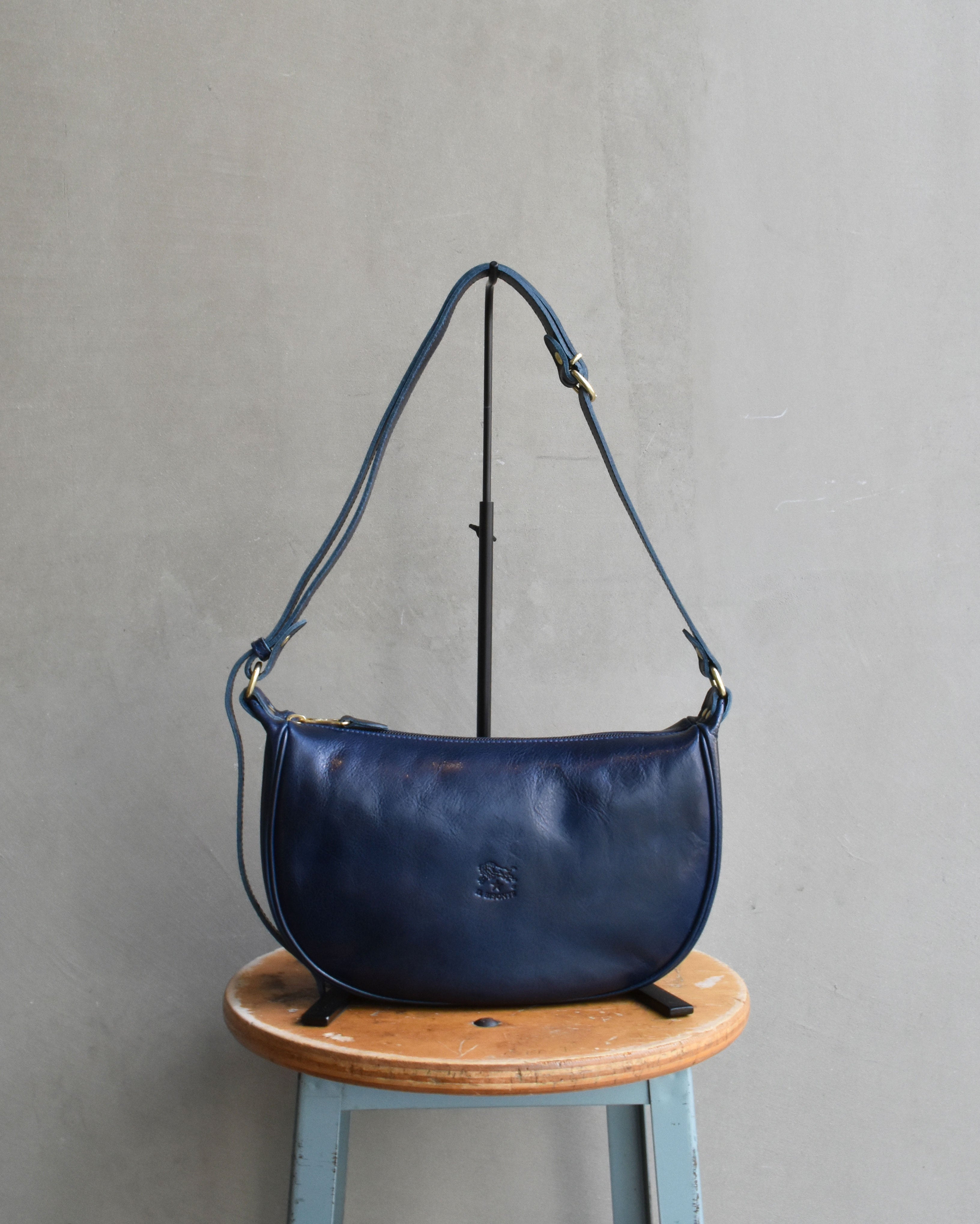 【イルビゾンテ】アンティークレザー ショルダーバッグ 54252308211