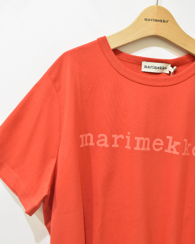 【マリメッコ】Kioski Vihne Logo Tシャツ 52254194564