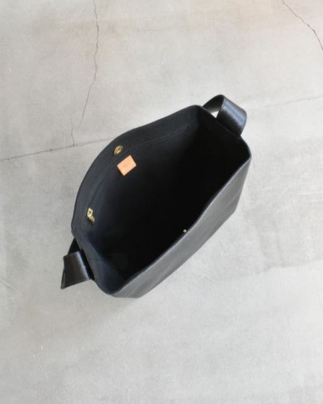 【イルビゾンテ】ショルダーバッグ 54252300310