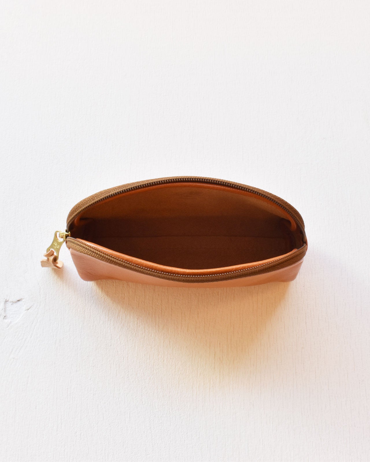 【イルビゾンテ】レザーポーチ 54182304195