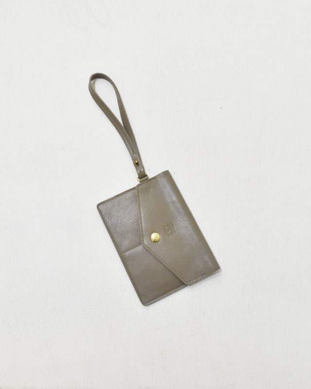 【イルビゾンテ】パスポートケース 54252309161