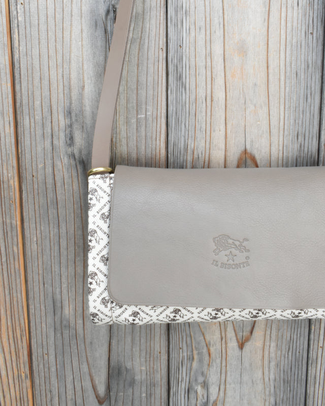 【イルビゾンテ】モノグラム プリント レザー クロスボディバッグ 54262305320