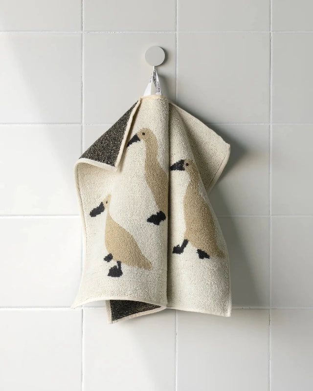 WARMGREY TAIL(ウォームグレーテール)/ INDIAN RUNNER DUCKS HAND TOWEL【バーンストア】
