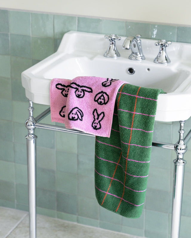 【バーンストア】WARMGREY TAIL / BUNNY BUNNY HAND TOWEL - PINK