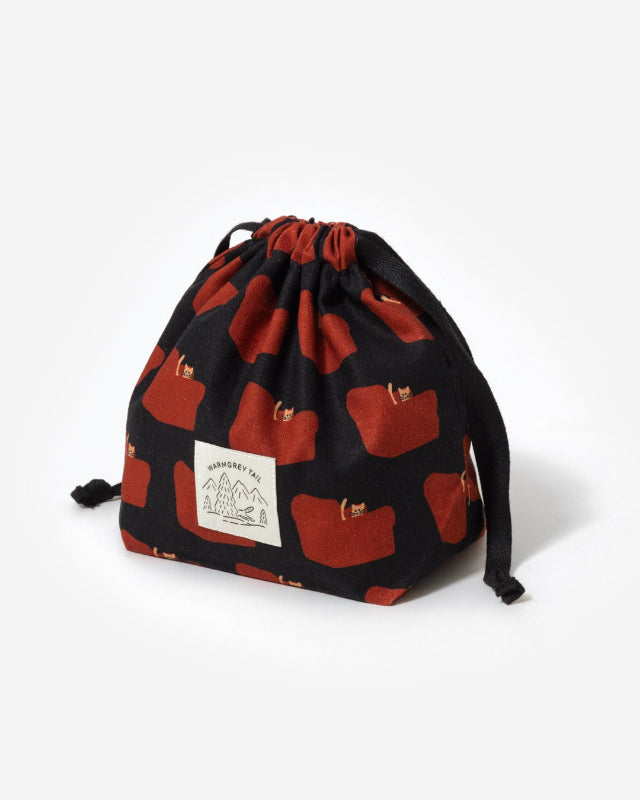 【バーンストア】WARMGREY TAIL / ARMCHAIR STRING POUCH - RED ON BLACK