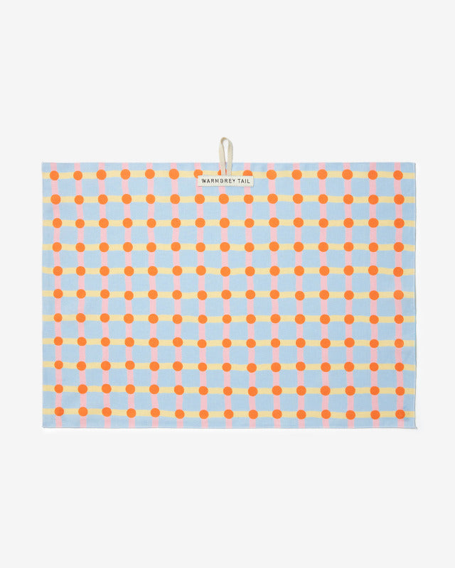 WARMGREY TAIL(ウォームグレーテール)/ DOT CHECK KITCHEN CLOTH 2 STRAWBERRY ON LIGHT BLUE