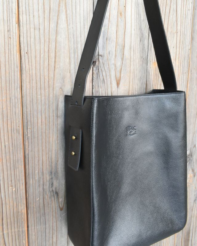 【イルビゾンテ】ショルダーバッグ　54252300310