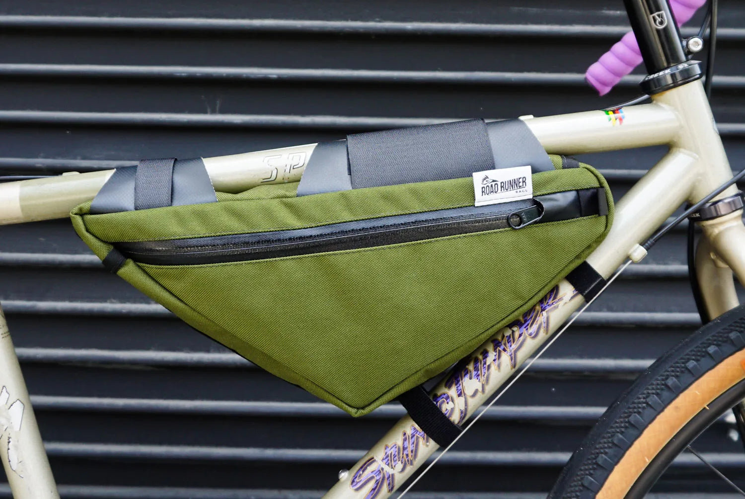 【バーンストア】ROAD RUNNER BAGS / The Wedge Half Frame Bag (ウェッジハーフフレームバッグ)