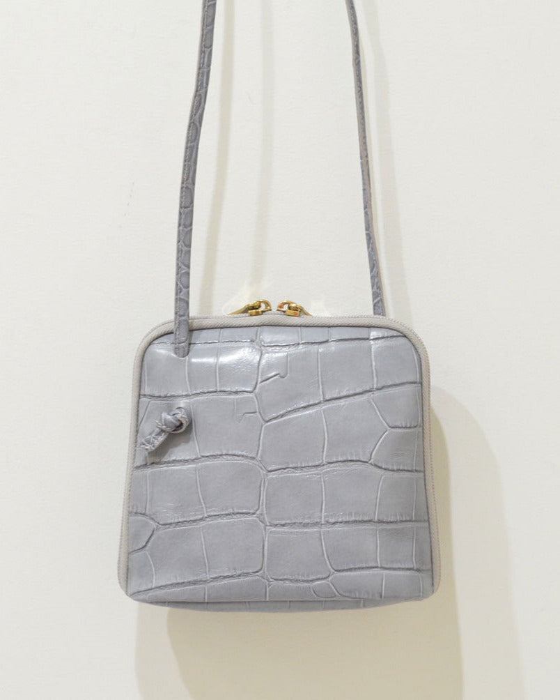イルビゾンテ】クロコエンボスドレザー クロスボディバッグ 54202307811