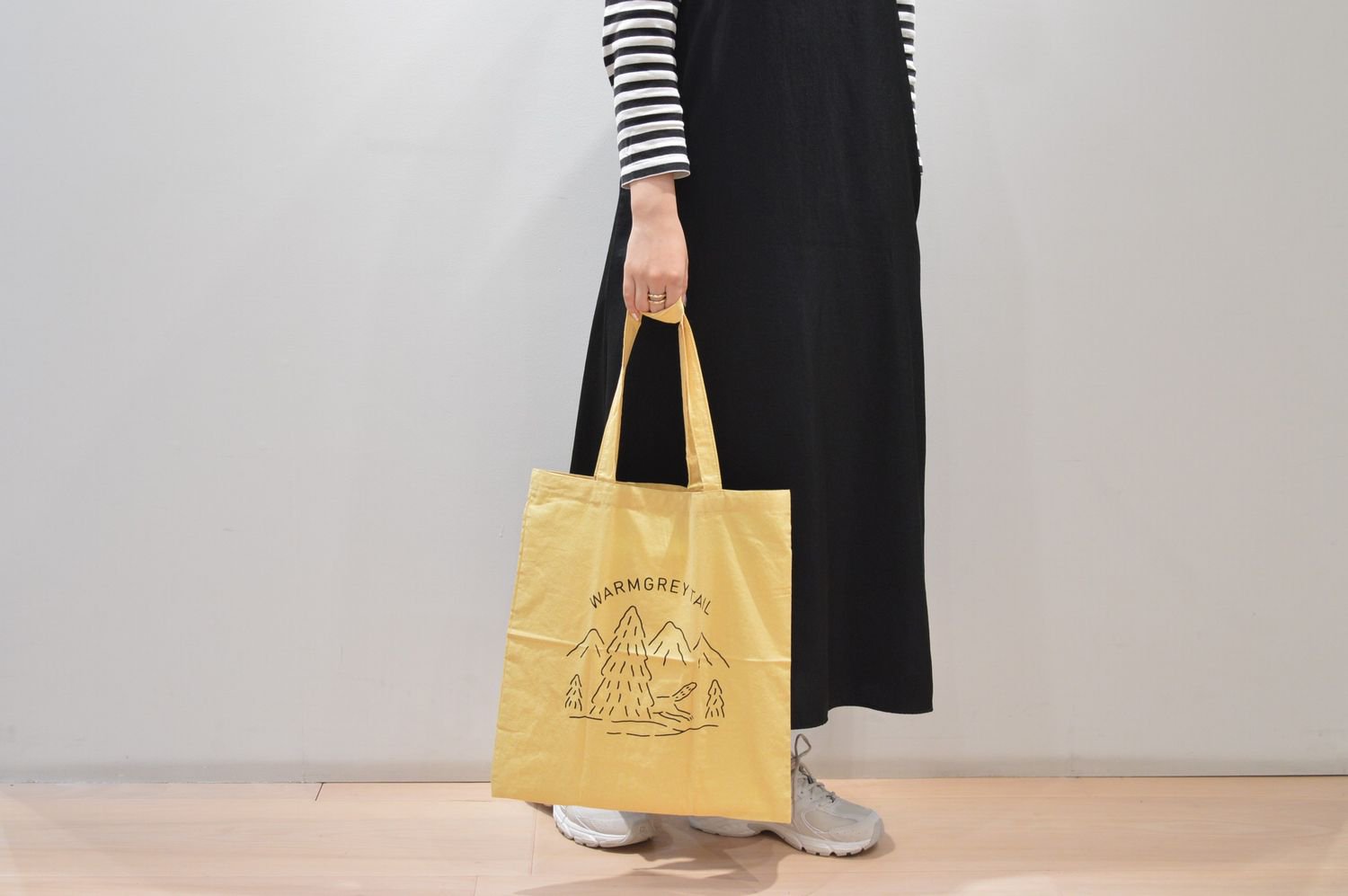 【バーンストア】WARMGREY TAIL / LOGO BAG - CUSTARD YELLOW