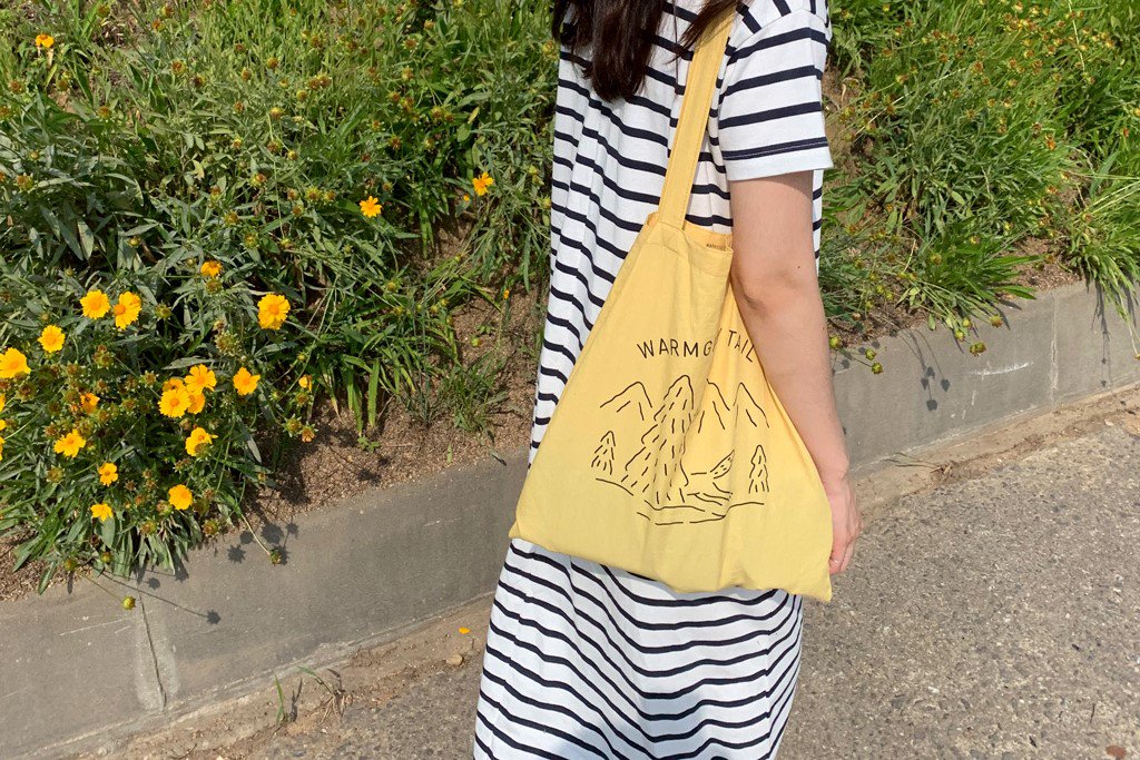 【バーンストア】WARMGREY TAIL / LOGO BAG - CUSTARD YELLOW