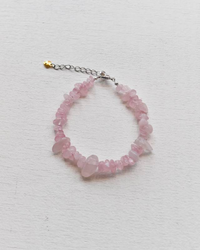 ROSETTAPRAYER（ロゼッタプレア） / NATIRAL CRYSTAL CHIP BRACELET- ROSE PINK【バーンストア】
