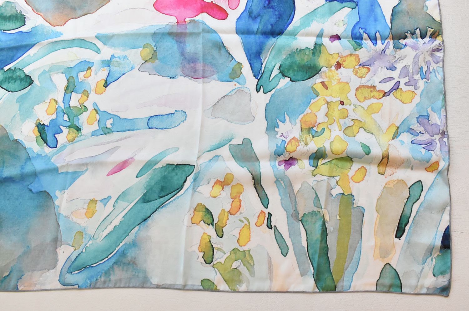 【バーンストア】Wild Lily Pattern Scarf