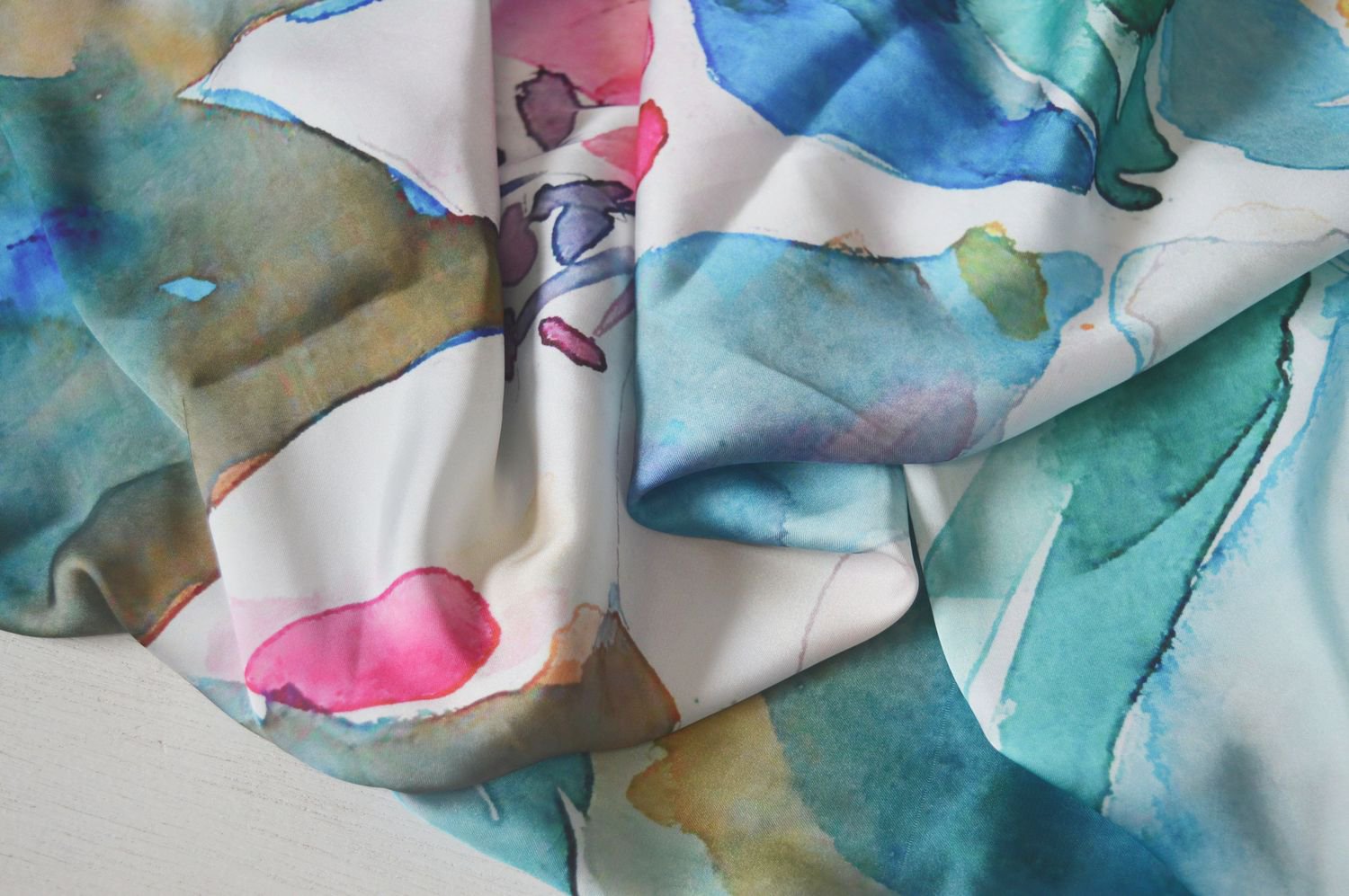 【バーンストア】Wild Lily Pattern Scarf