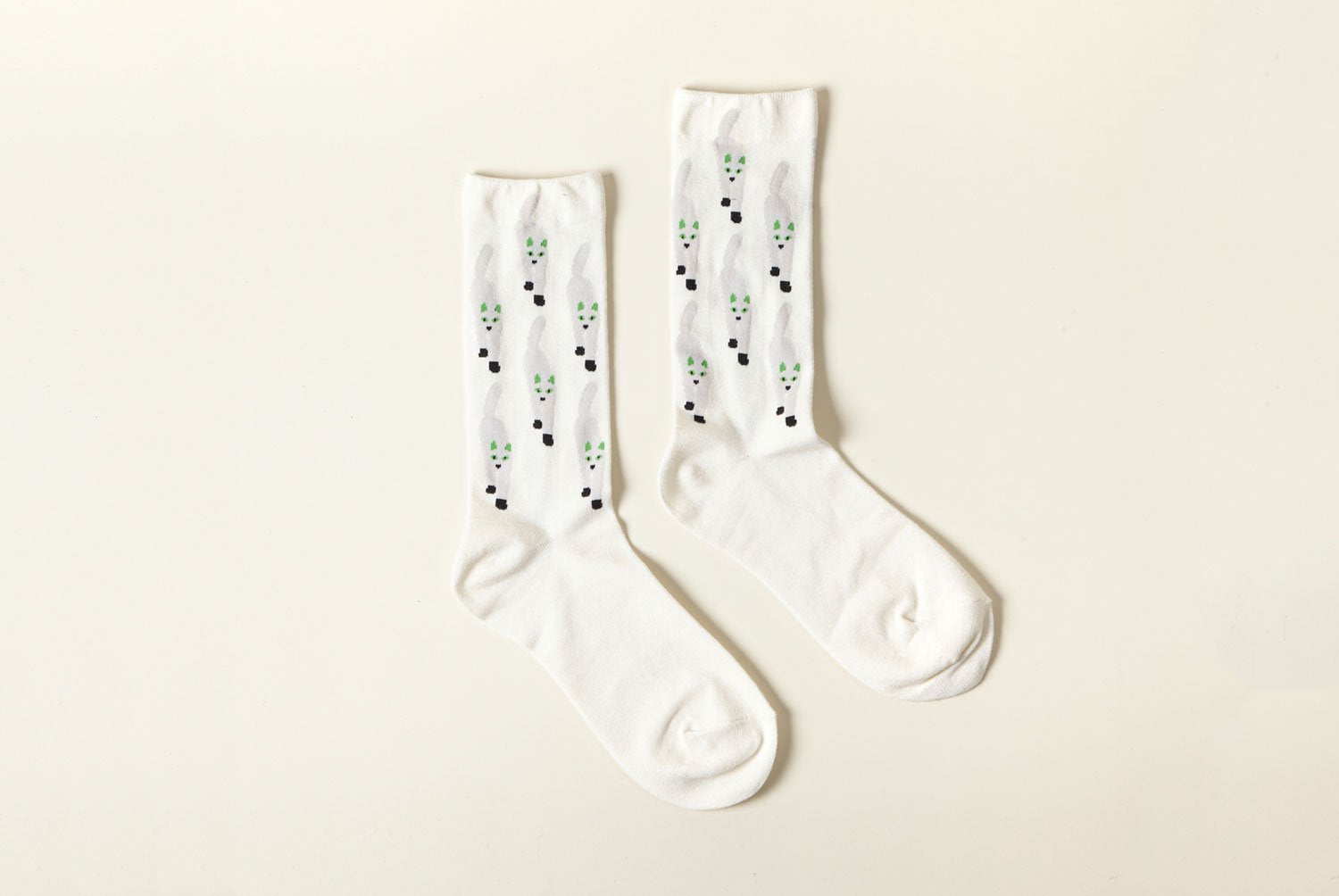 【バーンストア】WARMGREY TAIL / CAT COMING SOCKS