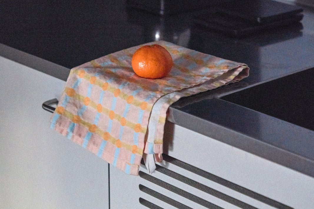 【バーンストア】WARMGREY TAIL / DOT CHECK KITCHEN CLOTH - ORANGE ON PINK