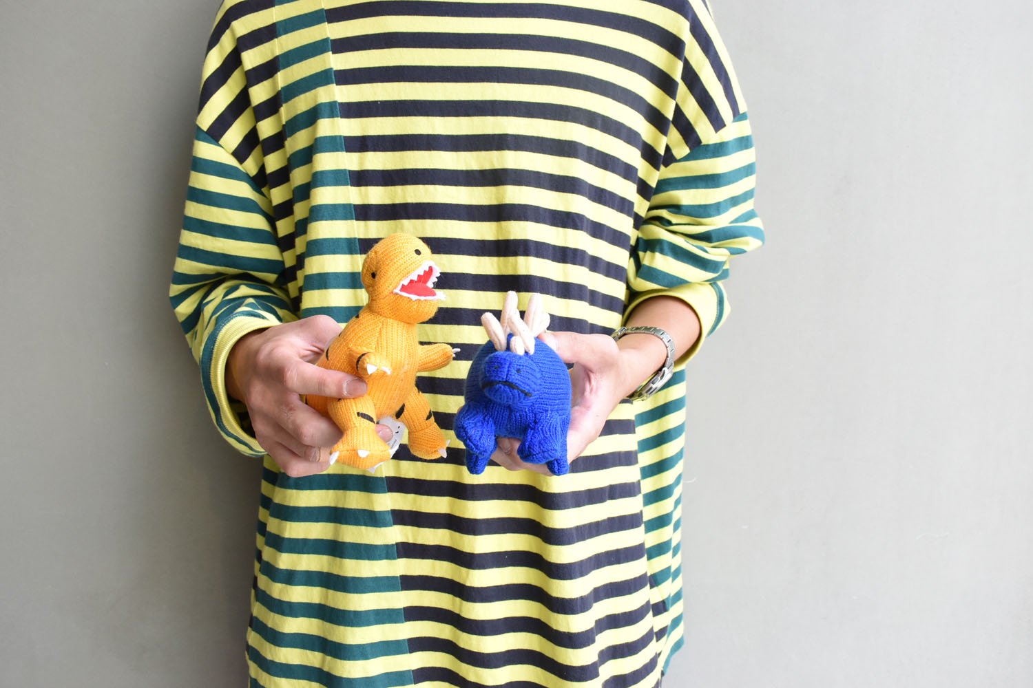 【バーンストア】Best Years / T Rex Knitted Dinosaur Rattle
Yellow
