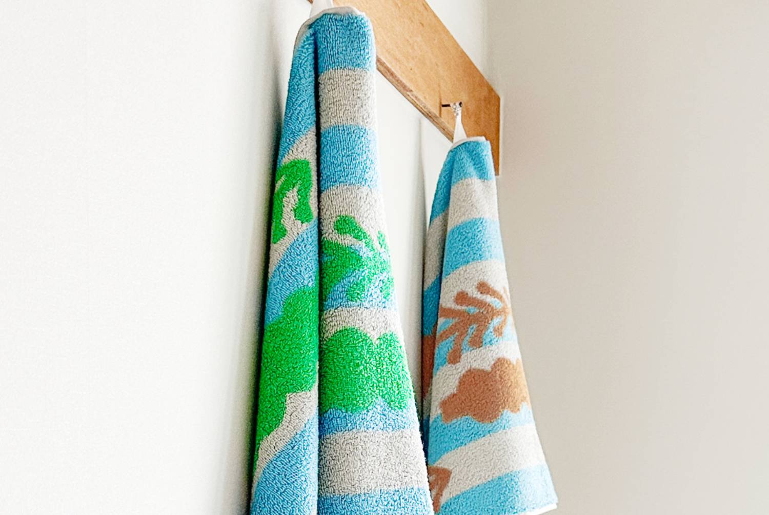 【バーンストア】WARMGREY TAIL / TREES TOWEL - GREEN