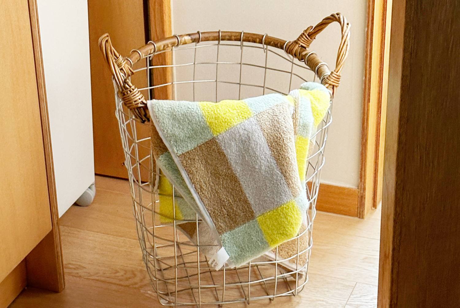 【バーンストア】WARMGREY TAIL / CHECK TOWEL - SAND YELLOW