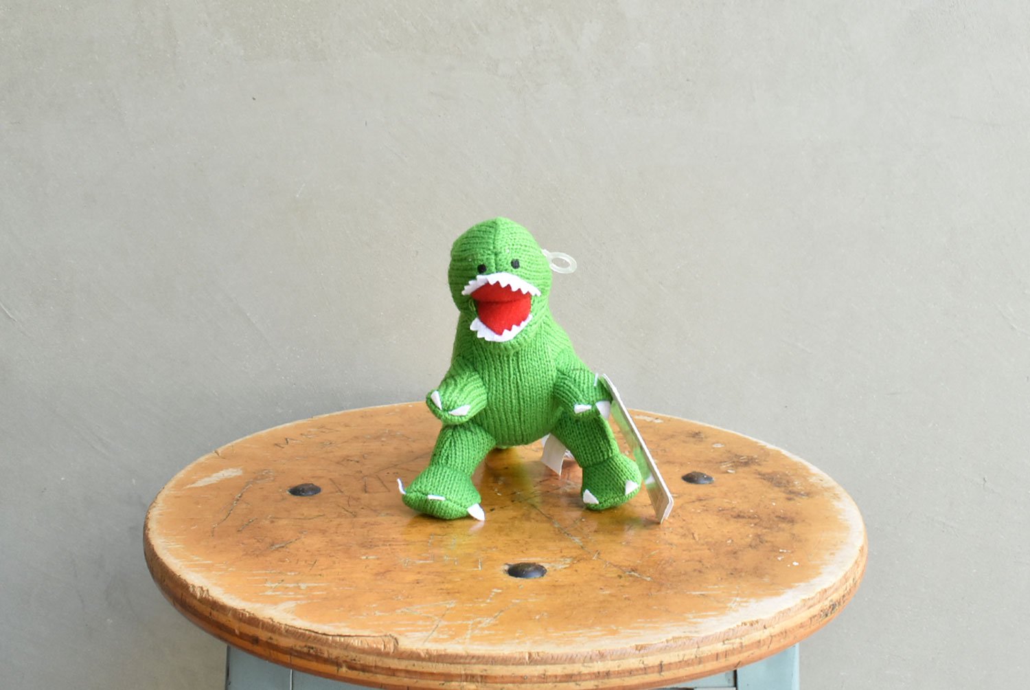 【バーンストア】Best Years / Knitted  Mini T Rex Rattle Green