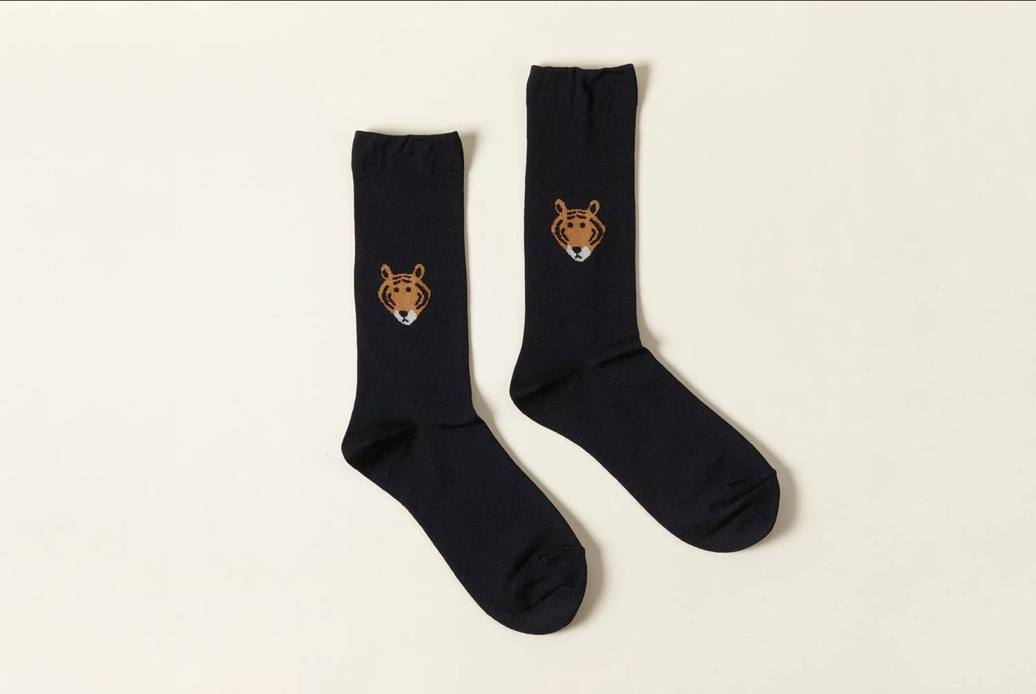 【バーンストア】WARMGREY TAIL / MEET TIGER SOCKS