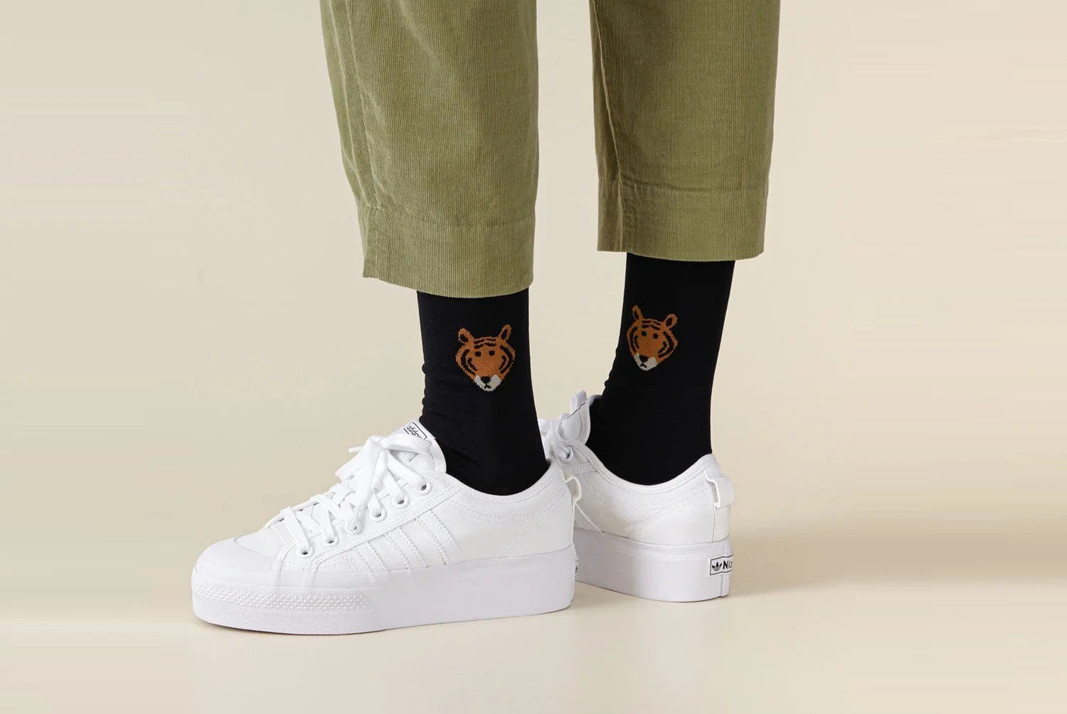 【バーンストア】WARMGREY TAIL / MEET TIGER SOCKS