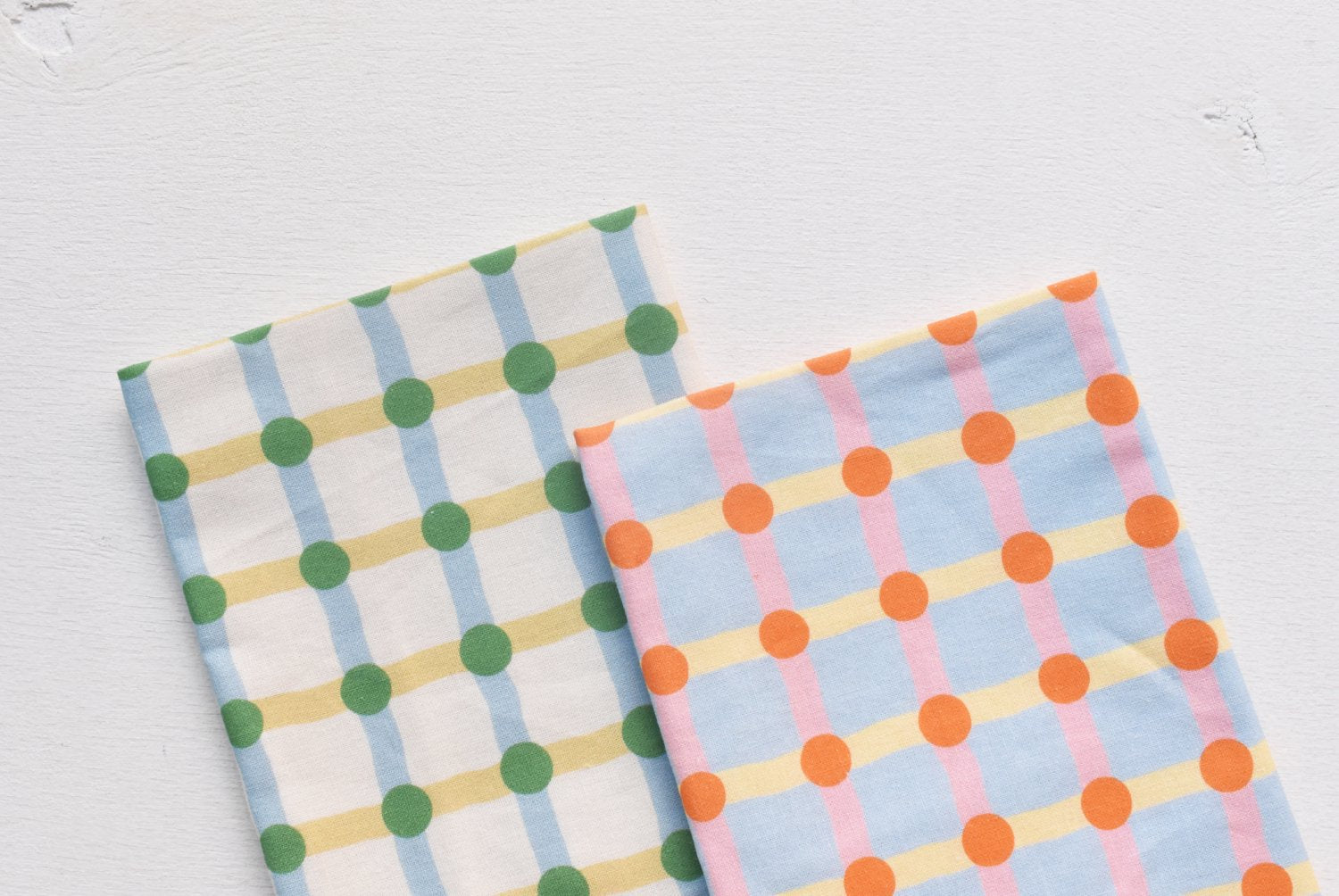 【バーンストア】WARMGREY TAIL / DOT CHECK KITCHEN CLOTH -STRAWBERRY ON LIGHT BLUE