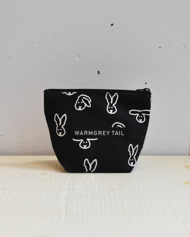 WARMGREY TAIL(ウォームグレーテール）/ BUNNY STANDING POUCH -BLACK [S]【バーンストア】