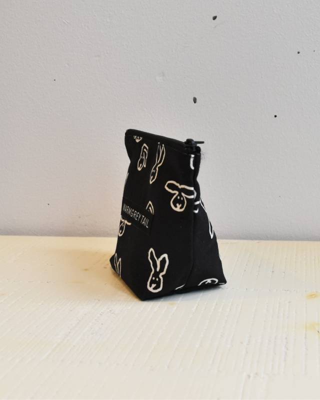 WARMGREY TAIL(ウォームグレーテール）/ BUNNY STANDING POUCH -BLACK [S]【バーンストア】
