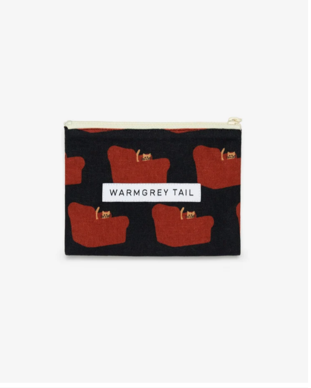 WARMGREY TAIL(ウォームグレーテール）/ ARMCHAIR FLAT POUCH - RED ON BLACK [S]バーンストア】