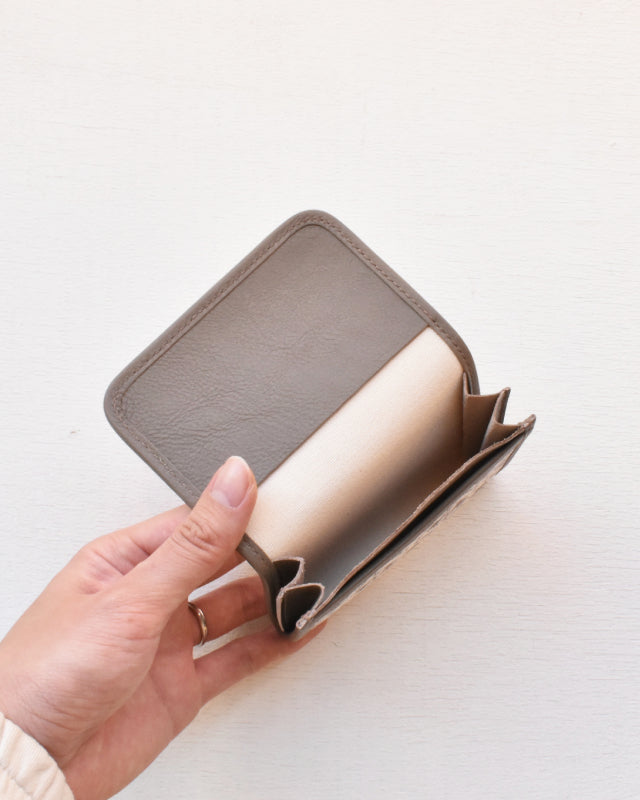 【イルビゾンテ】モノグラム プリント レザー カードケース  54262305129