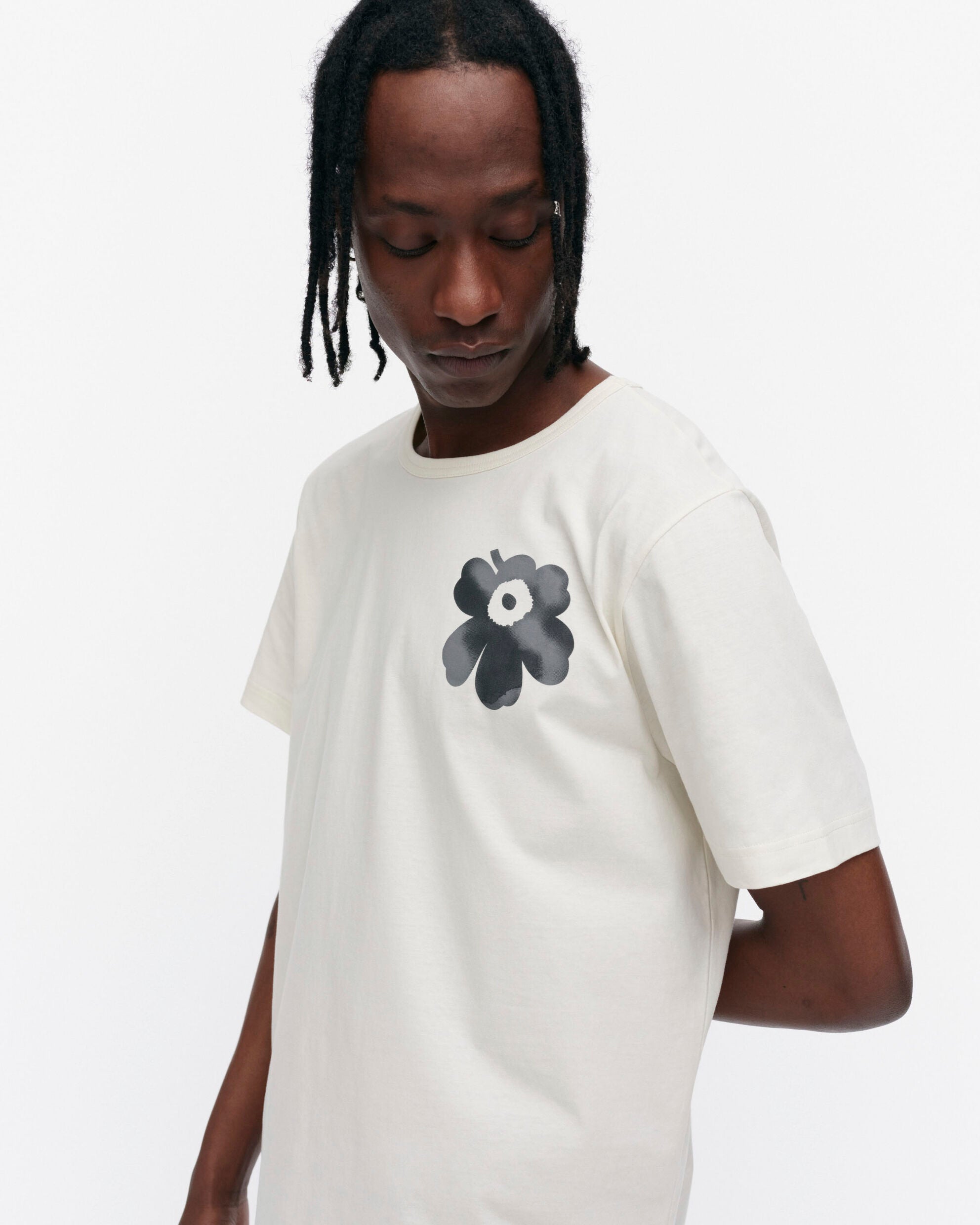 【マリメッコ】Kioski Vihne Unikko Tシャツ 52254194550