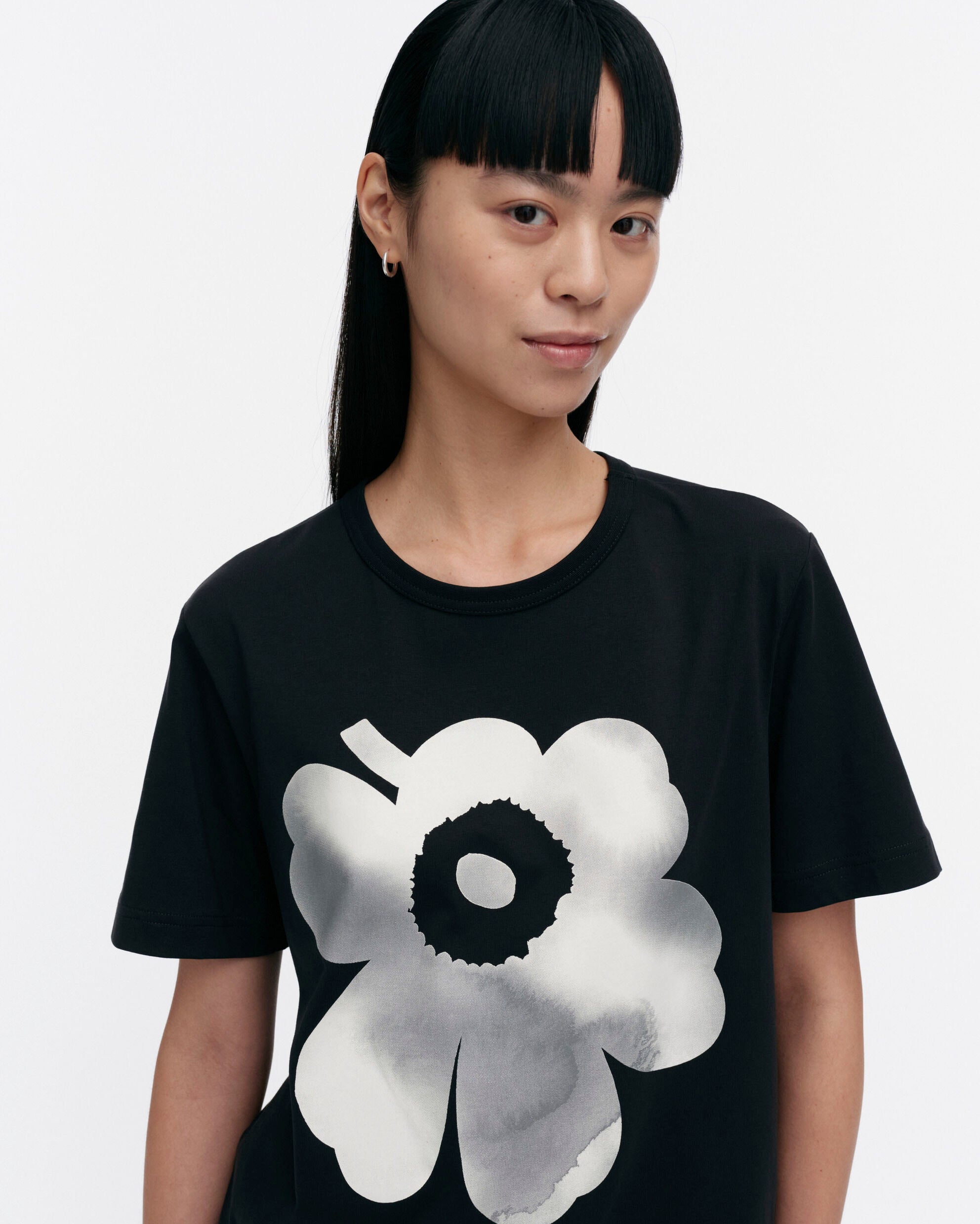 【マリメッコ】Kioski Ae Erna Unikko Tシャツ 52254194551