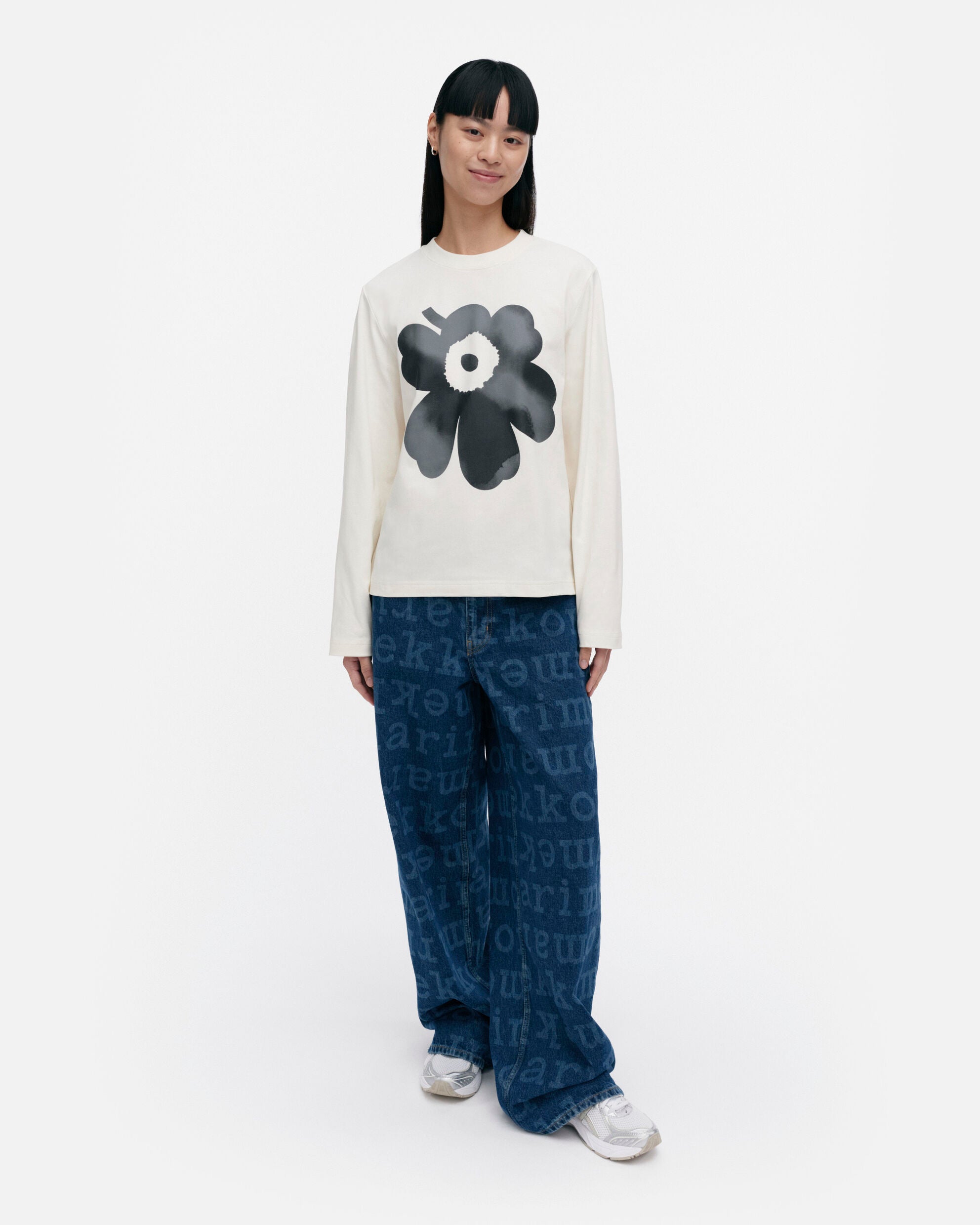 【マリメッコ】Kioski Ae Elve Unikko 長袖Tシャツ　52254194552