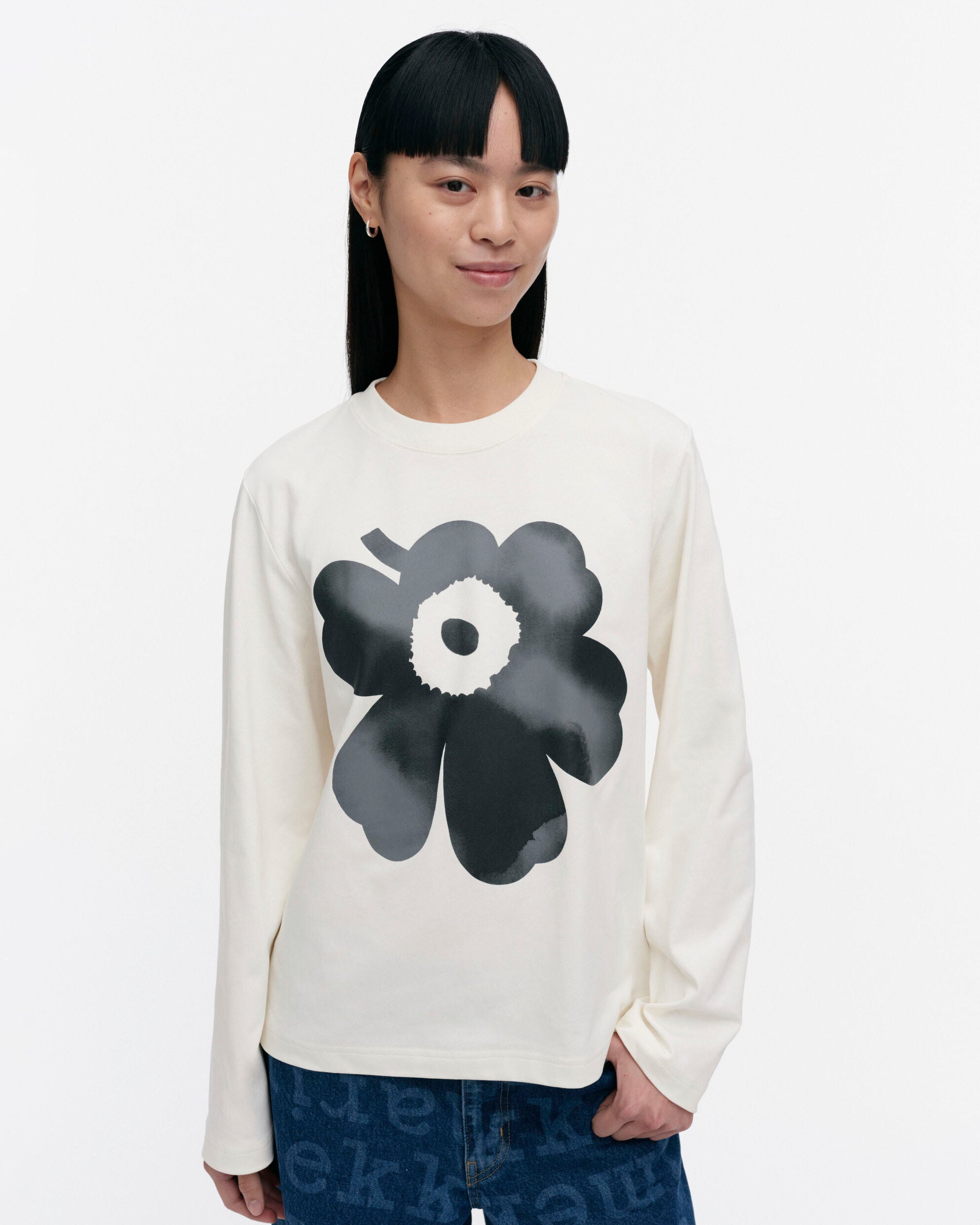 【マリメッコ】Kioski Ae Elve Unikko 長袖Tシャツ　52254194552