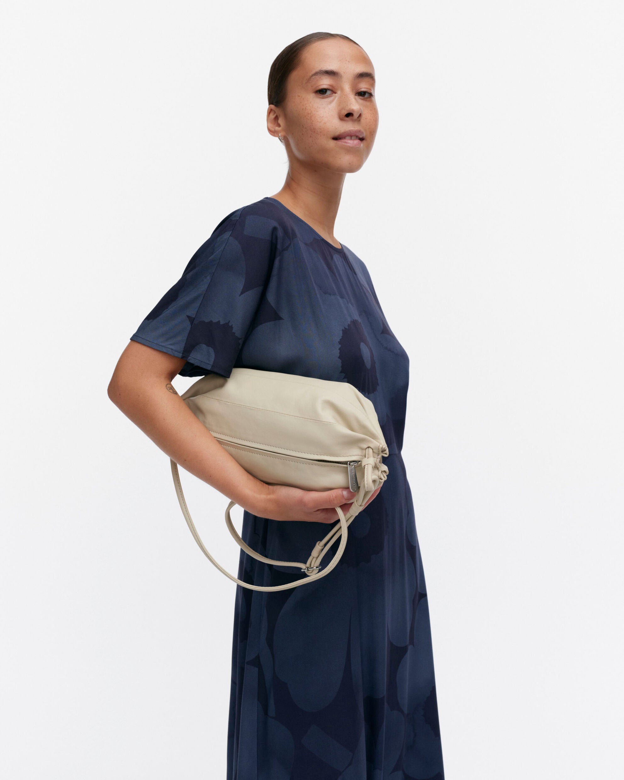 【マリメッコ】Karla  ショルダーバッグ　52254294395