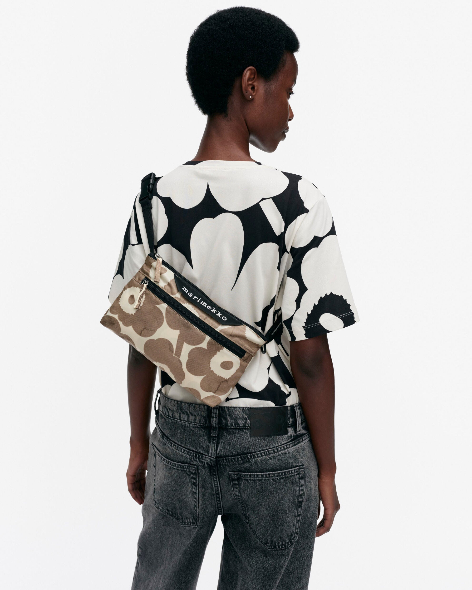 マリメッコ marimekko バッグ Neat Crossbody Unikko S 094572 Neat Crossbody Unikko S ショルダーバッグ | Maija Isola