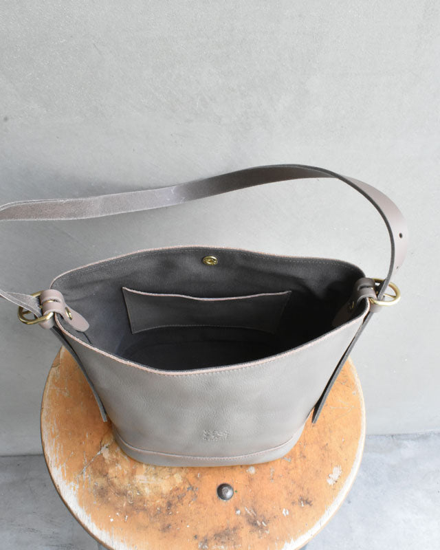 【イルビゾンテ】ショルダーバッグ 54252309510