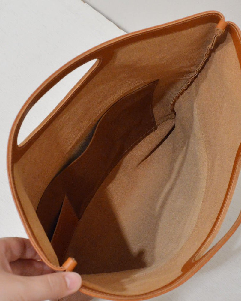 イルビゾンテ】クラッチバッグ 5452400120