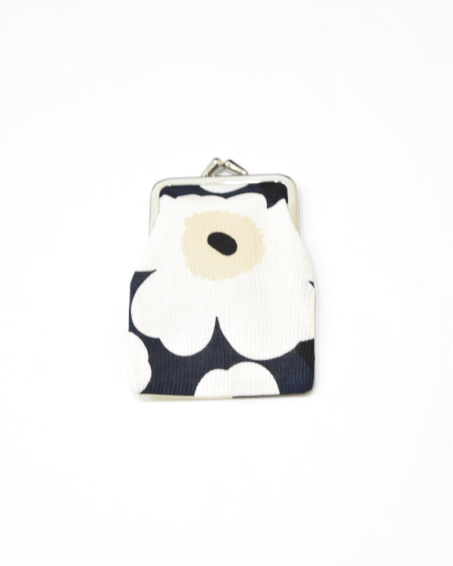 【マリメッコ】Mini Unikko Korttikukkaro がま口ポーチ　52259474531