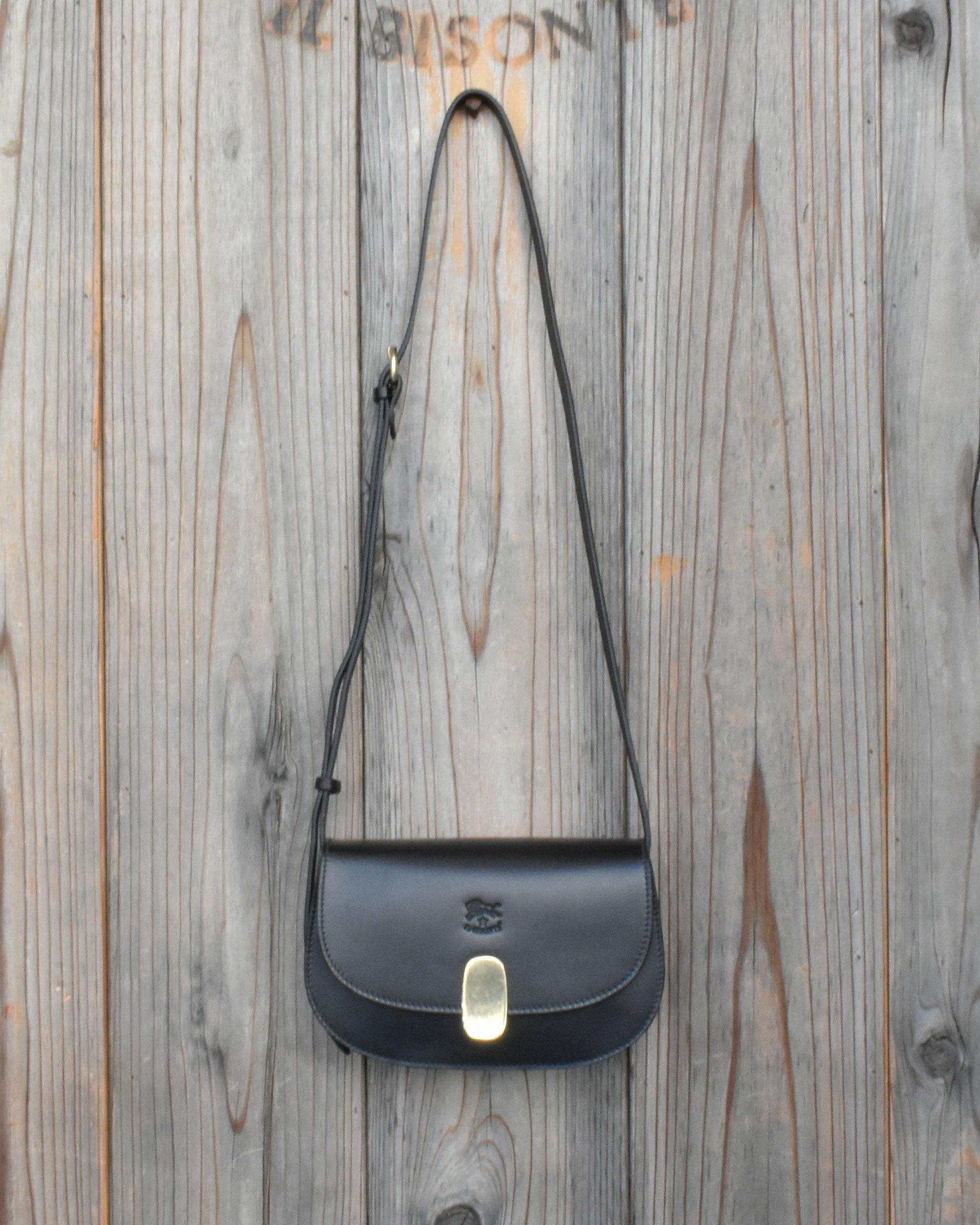 【イルビゾンテ】スムースレザー クロスボディバッグ 54252305411