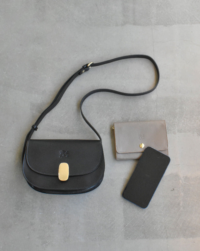 【イルビゾンテ】スムースレザー クロスボディバッグ 54252305411