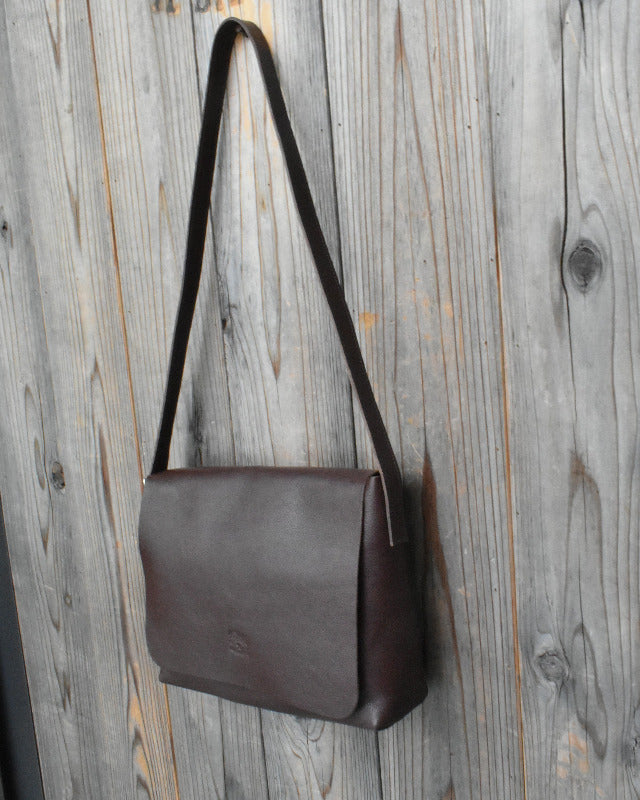 【イルビゾンテ】クロスボディバッグ 54262300210