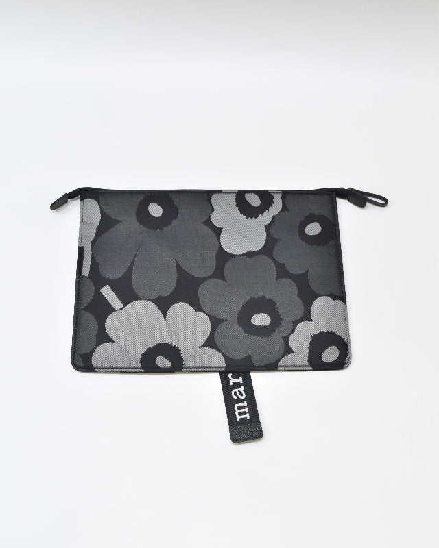 【マリメッコ】Sleeve13 Unikko クラッチバッグ　52254294814