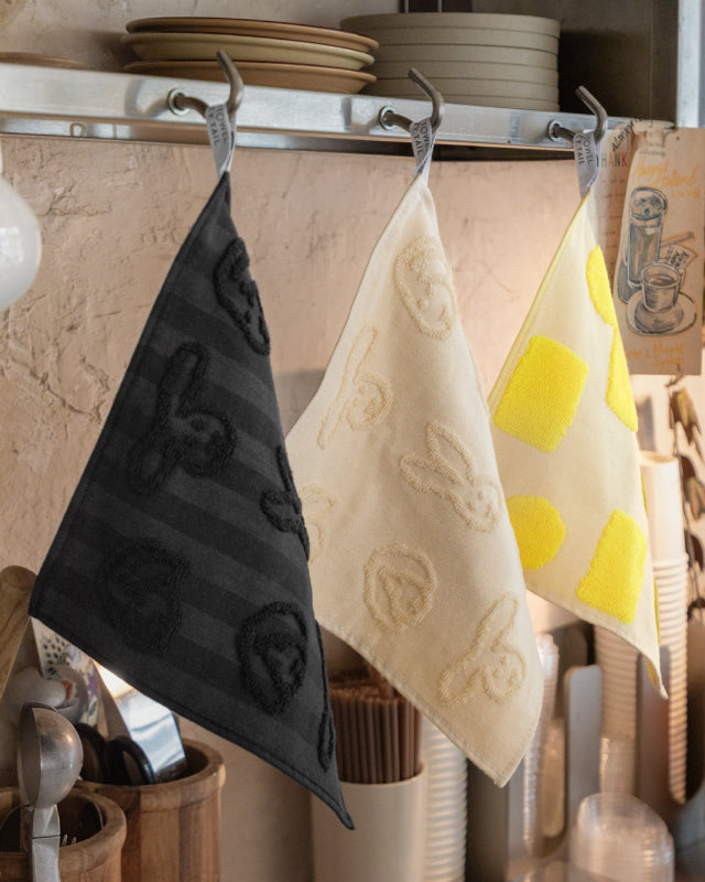 WARMGREY TAIL(ウォームグレーテール）/  BUNNY BUNNY HAND CLOTH - IVORY【バーンストア】