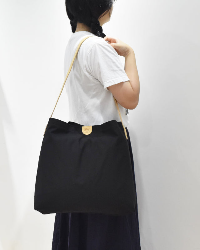 【イルビゾンテ】 キャンバス ショルダーバッグバッグ 54252309124