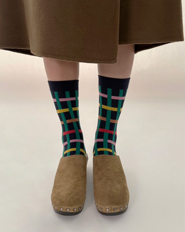 Bonjour March / Winter tree socks navy 【バーンストア】