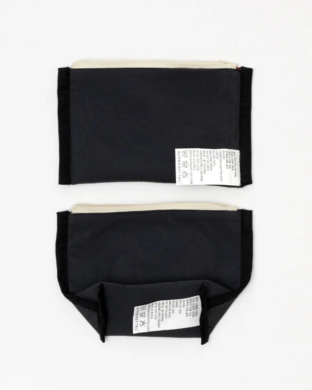 WARMGREY TAIL(ウォームグレーテール）/CAT COMING LABEL FLAT POUCH - BLACK [S]バーンストア】